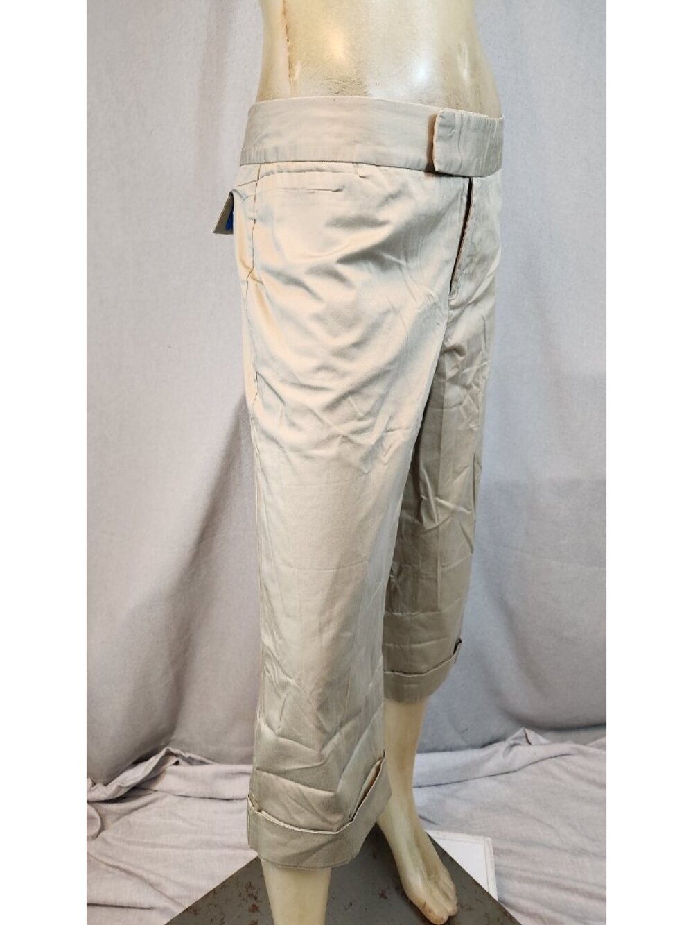 Merona Size 12 LARGE Khaki Flat Front Cropped Capri Pants Slacks Womens - Picture 2 of 5